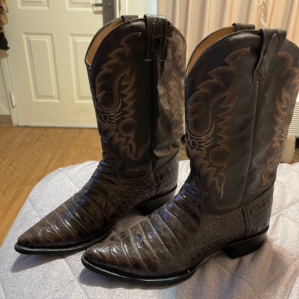 Alligator leather print cowboy boots